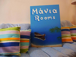  Mania Rooms and Studios  Порос